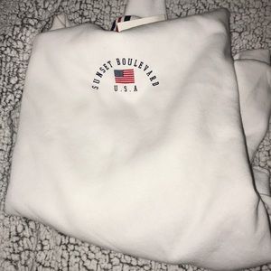 NEVER WORN H & M cropped sweatshirt